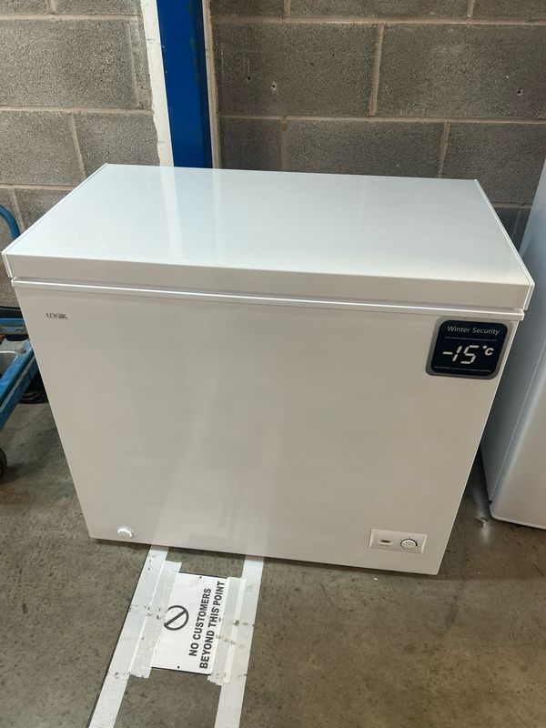 Logik 199L Chest Freezer - White H85cm W90cm D60cm