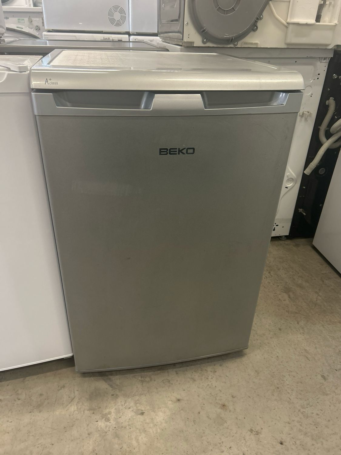 Essentials Under Counter Fridge H84cm W55cm Silver