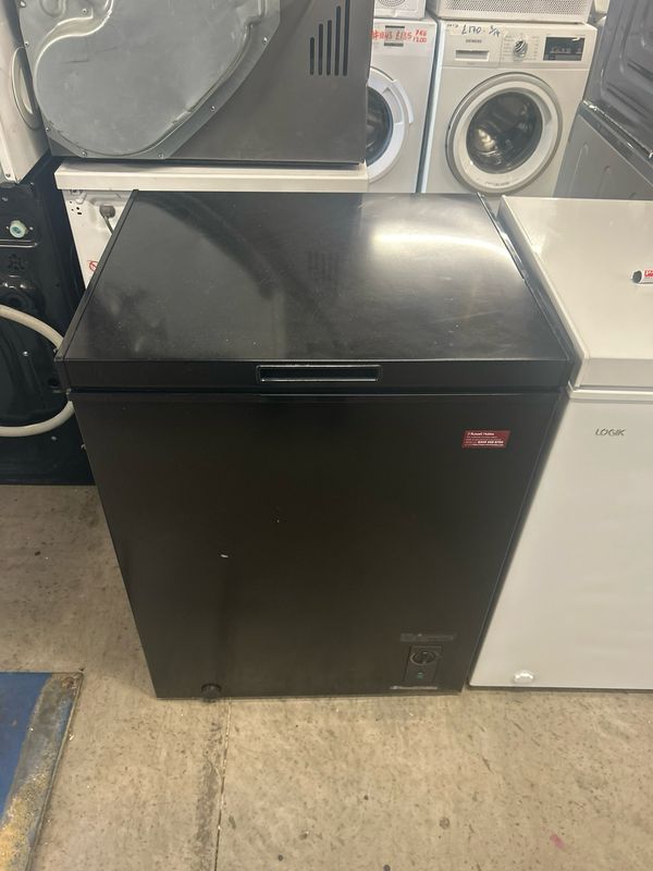 Russell Hobbs RH142CF2002B 142L Black Chest Freezer W64cm D57cm H85cm