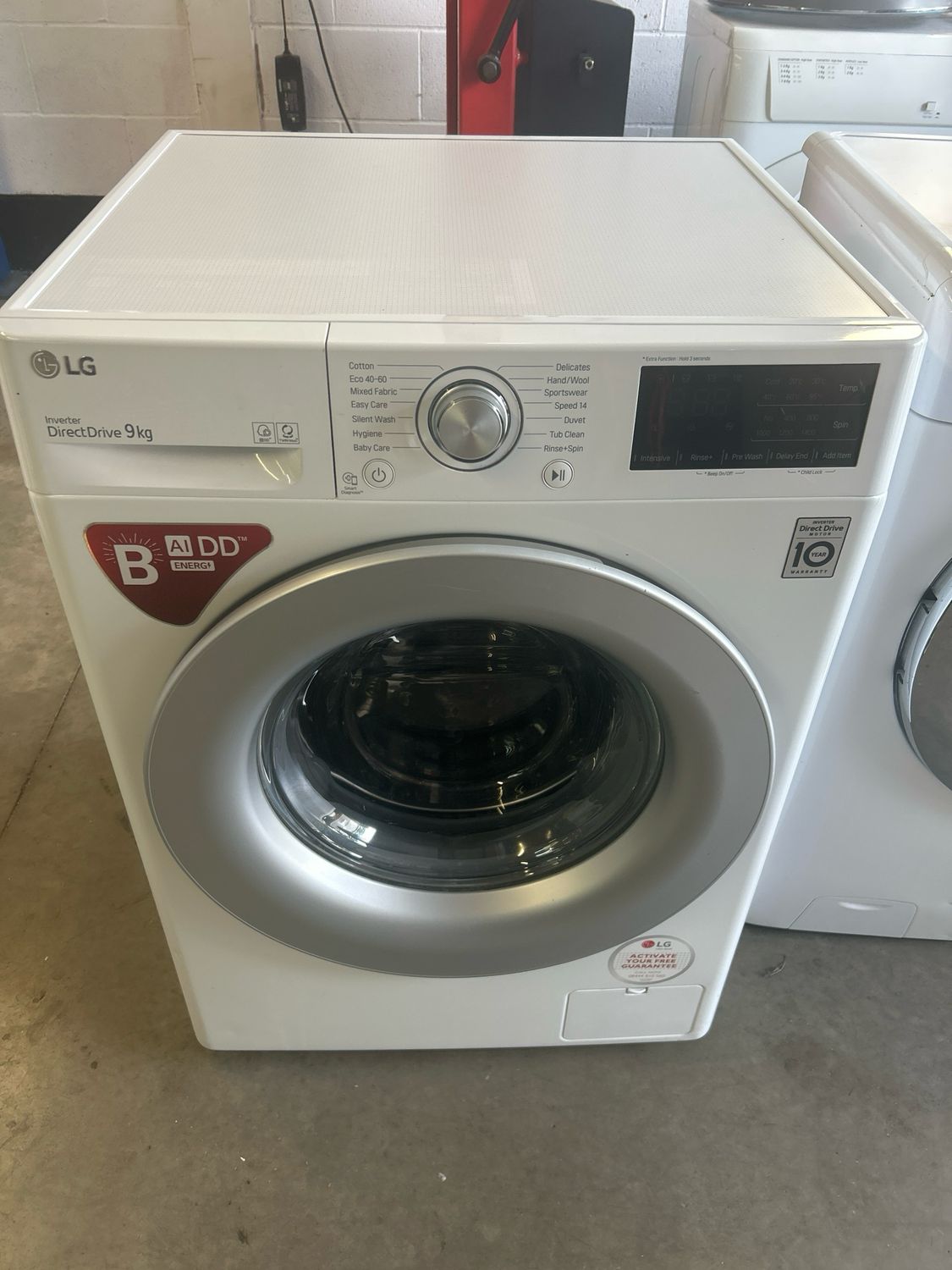 LG F4V309WNE 9kg 1400rpm Washing Machine White