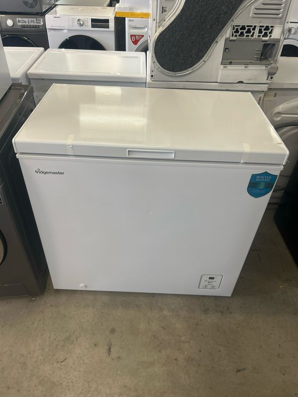 Fridgemaster MCF198E Chest Freezer 198L W90cm H85cm D53cm