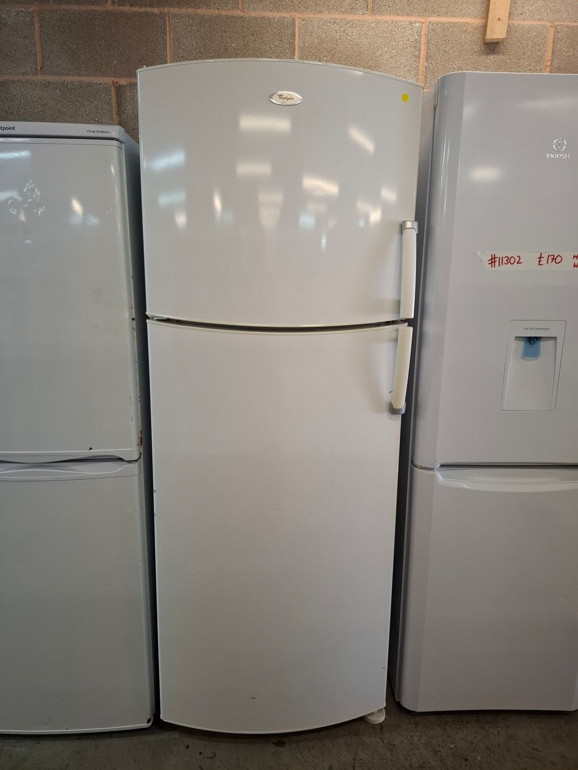 Whirlpool XL Fridge Freezer H184cm W70cm White