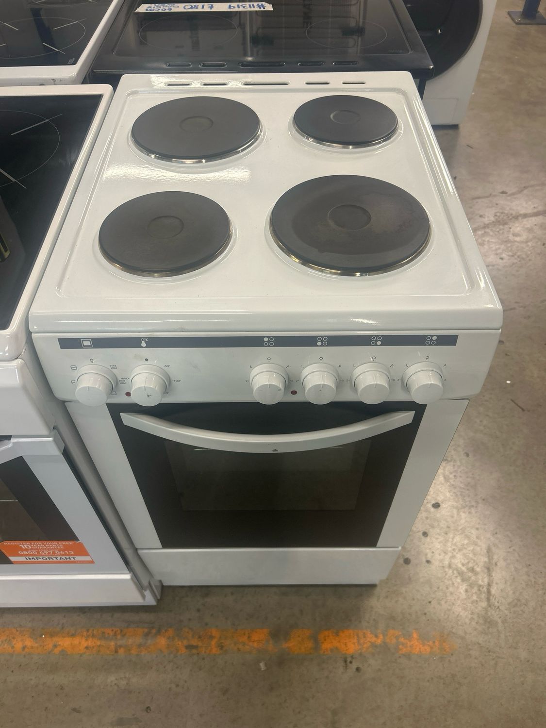 Essentials 50cm Electric Cooker Solid Hob White