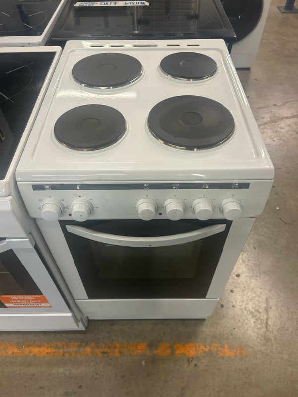 Essentials 50cm Electric Cooker Solid Hob White
