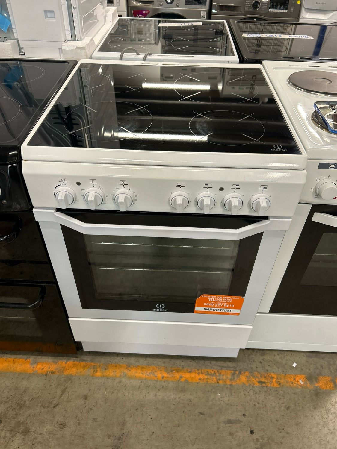 Indesit 60cm Electric Cooker White