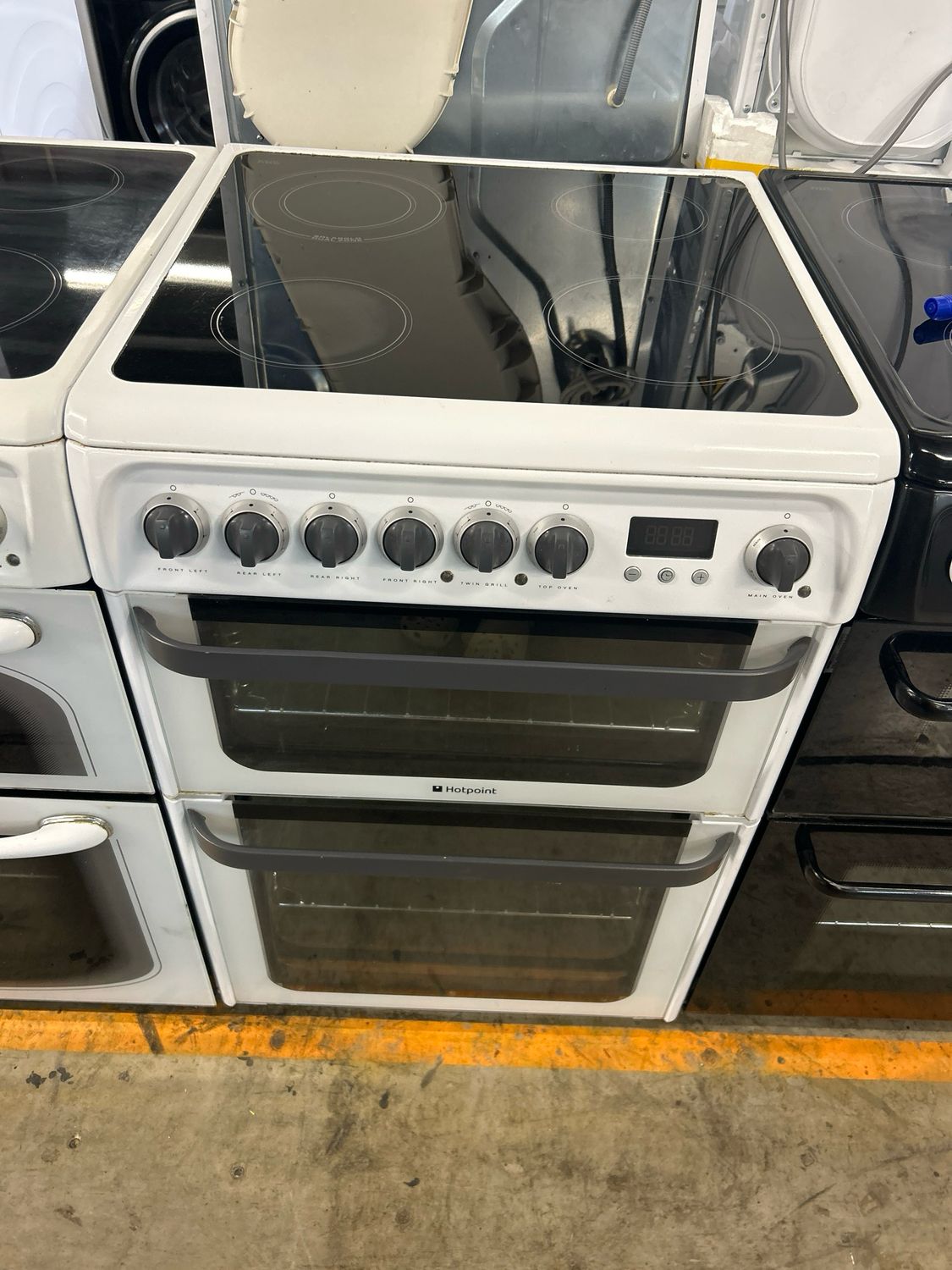 Hotpoint 60cm Electric Cooker Double Oven White