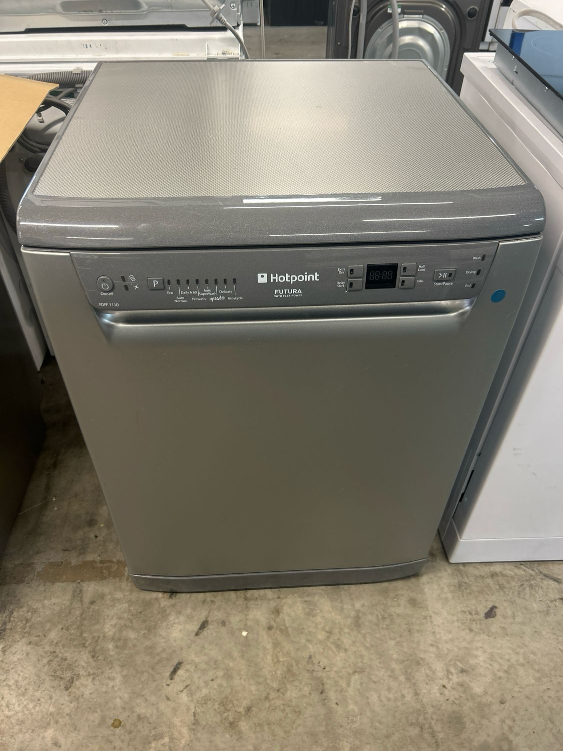 Hotpoint FDFF1110G 60cm Freestanding Full Size Dishwasher Silver