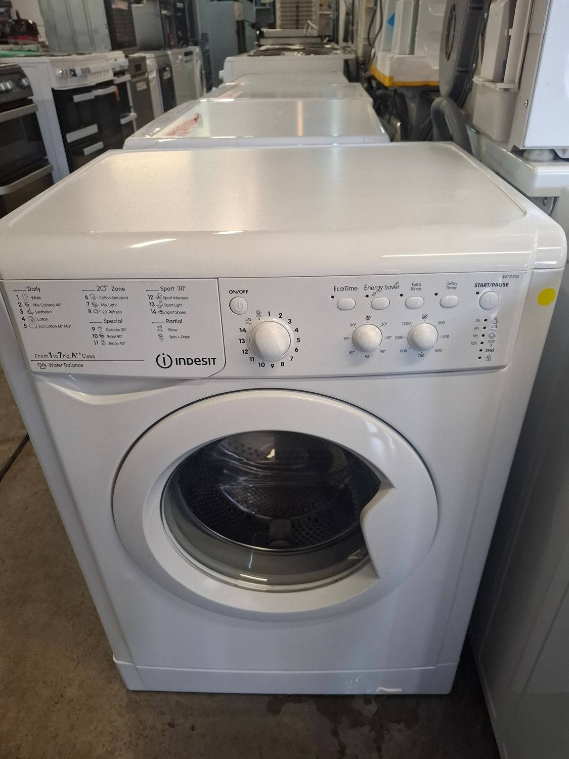 Indesit IWC71252W 7kg Load 1200 Spin Washing Machine Refurbished 
