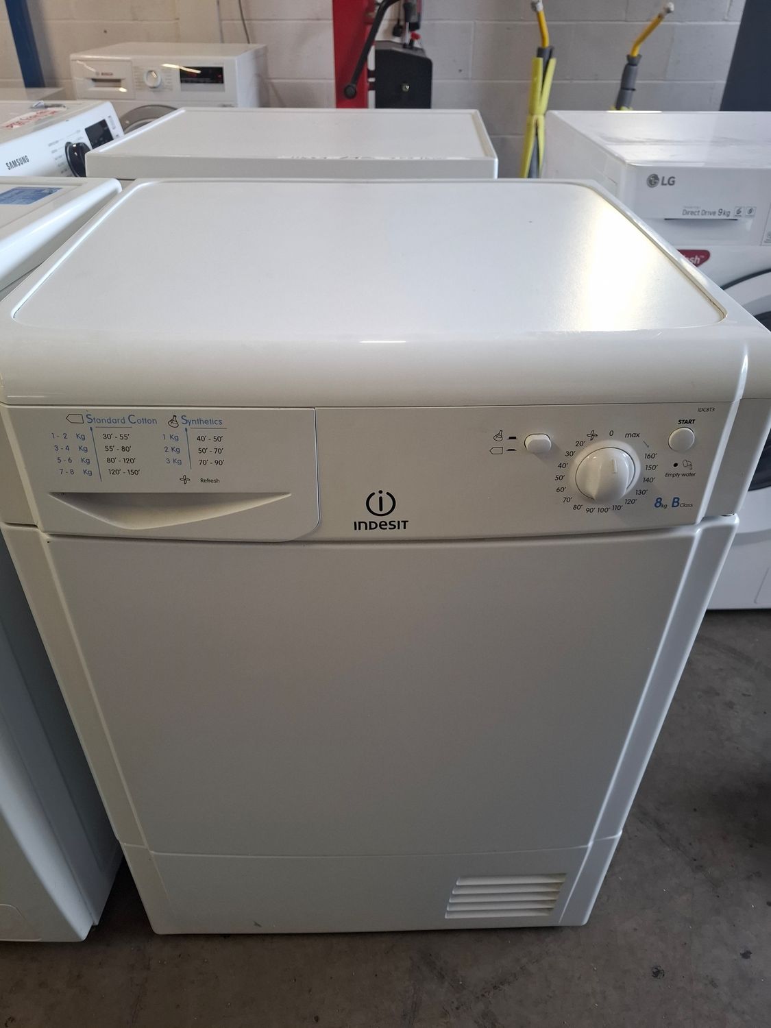 ///Indesit IDC8T3 8kg Condenser Dryer white