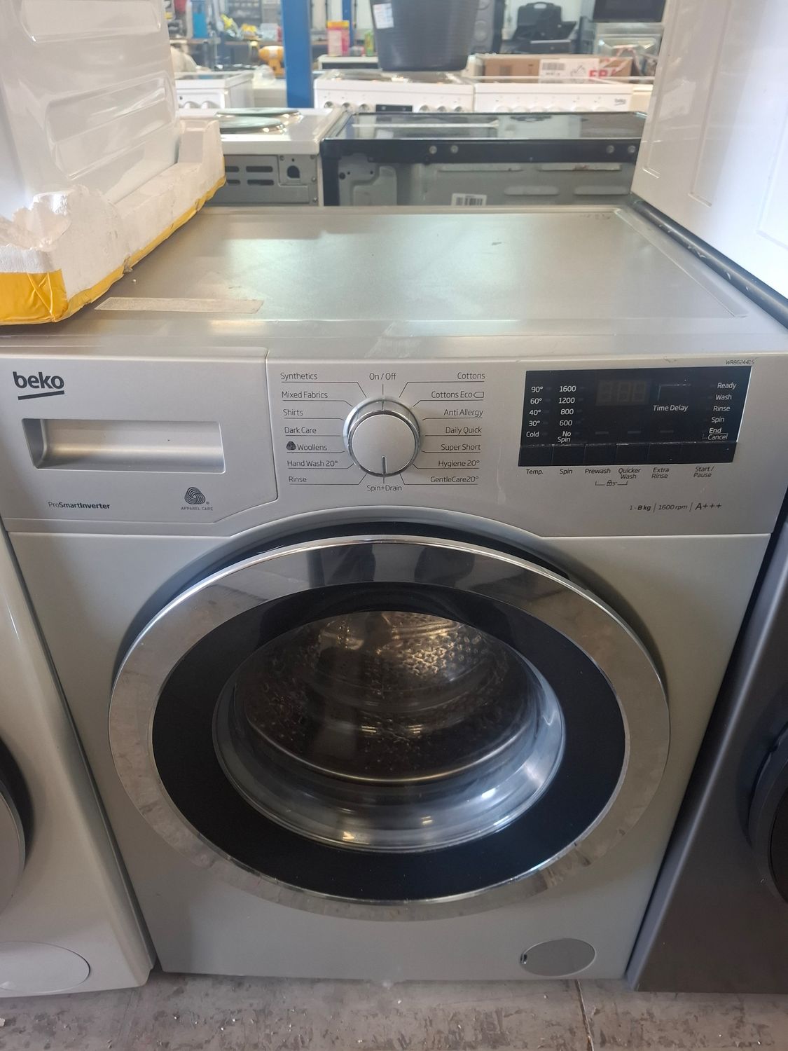 Beko WR862441S 8kg 1600rpm Washing Machine Silver
