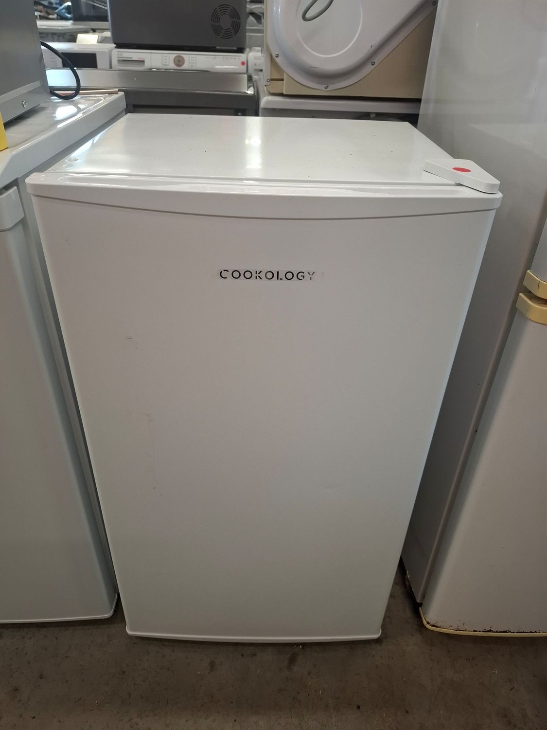 Cookology 48cm Under counter Freezer White