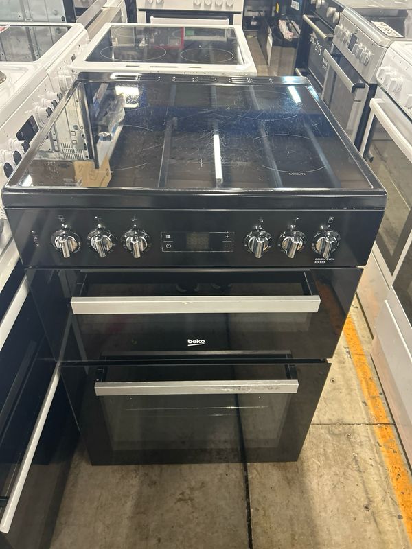 Beko XDC653k 60cm Electric cooker Double Oven Black