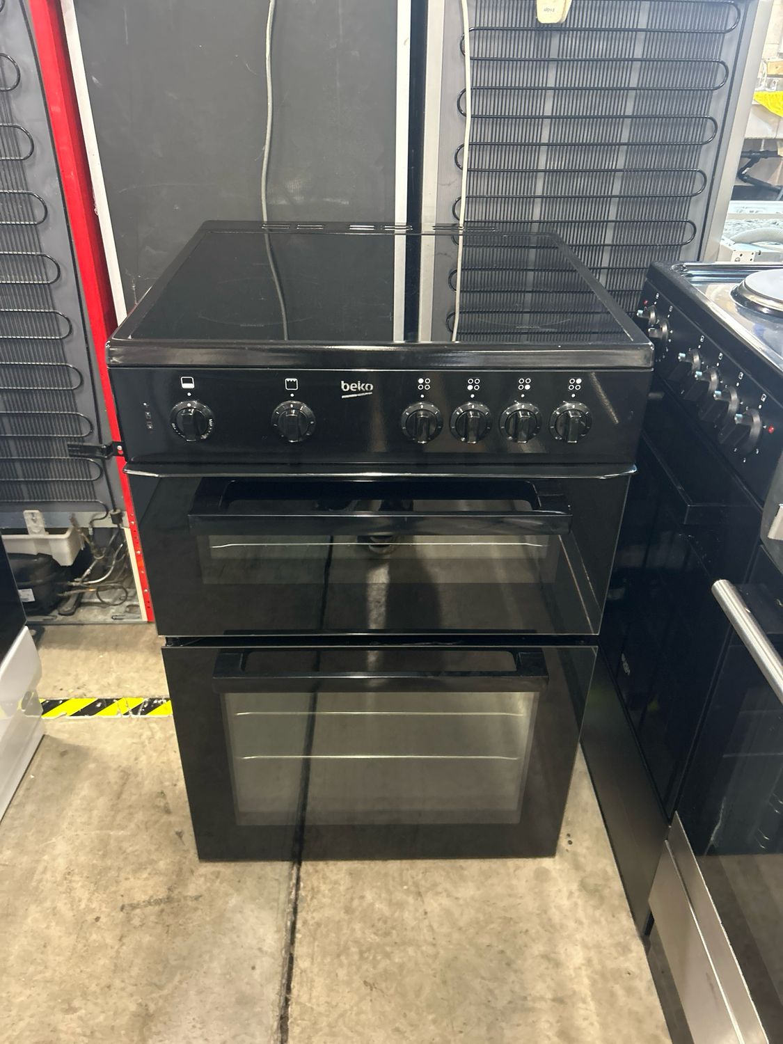 Beko KTC611K 60cm Electric Cooker Single Cavity Black