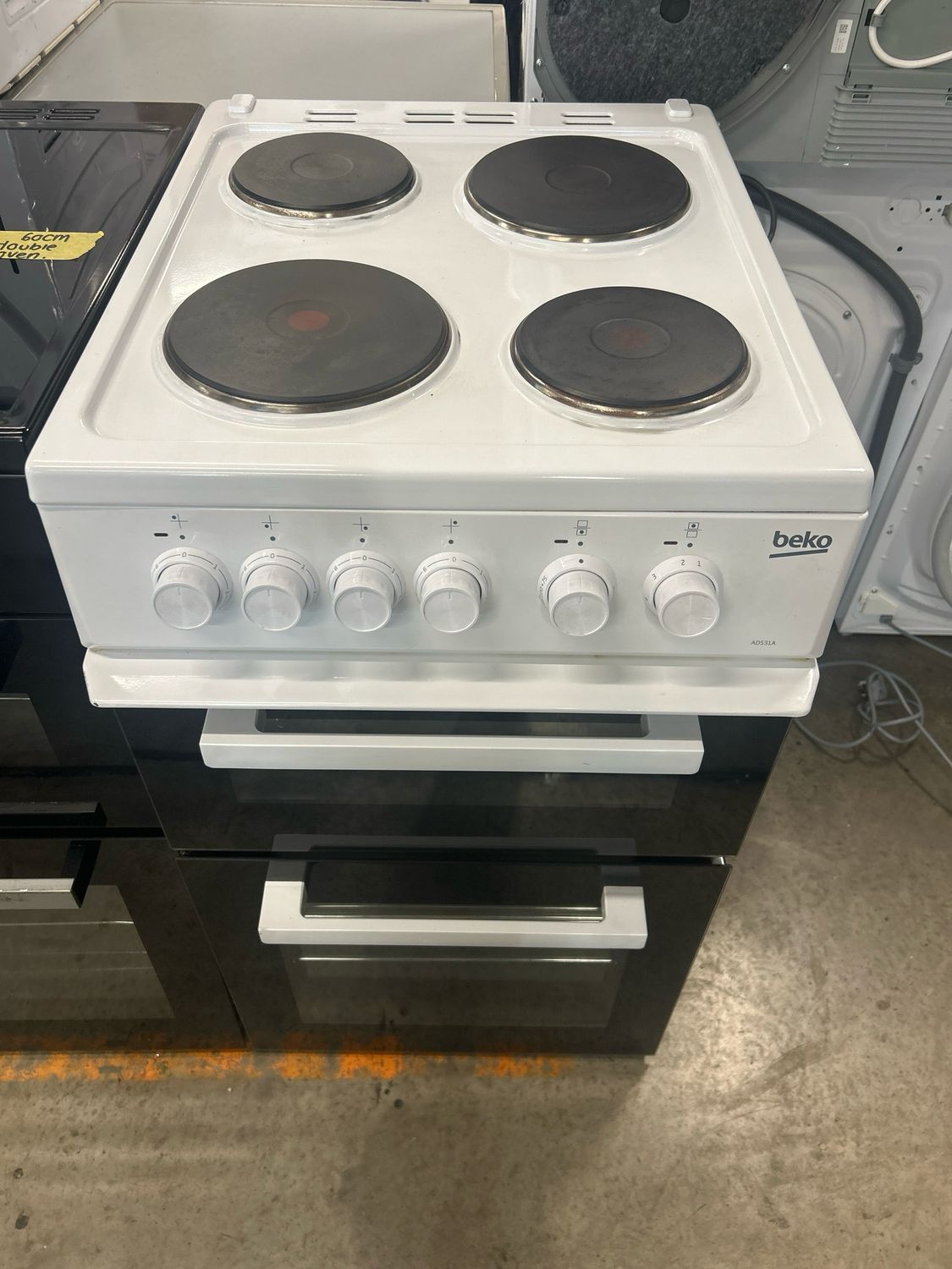 Beko AD531A 50cm Electric Cooker Solid Hobs White