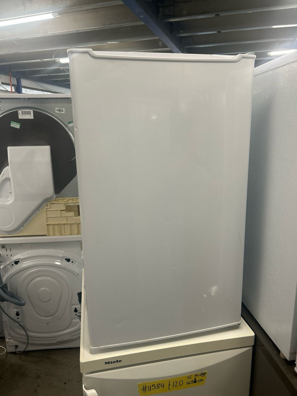Essentials 48cm Under counter Fridge White
