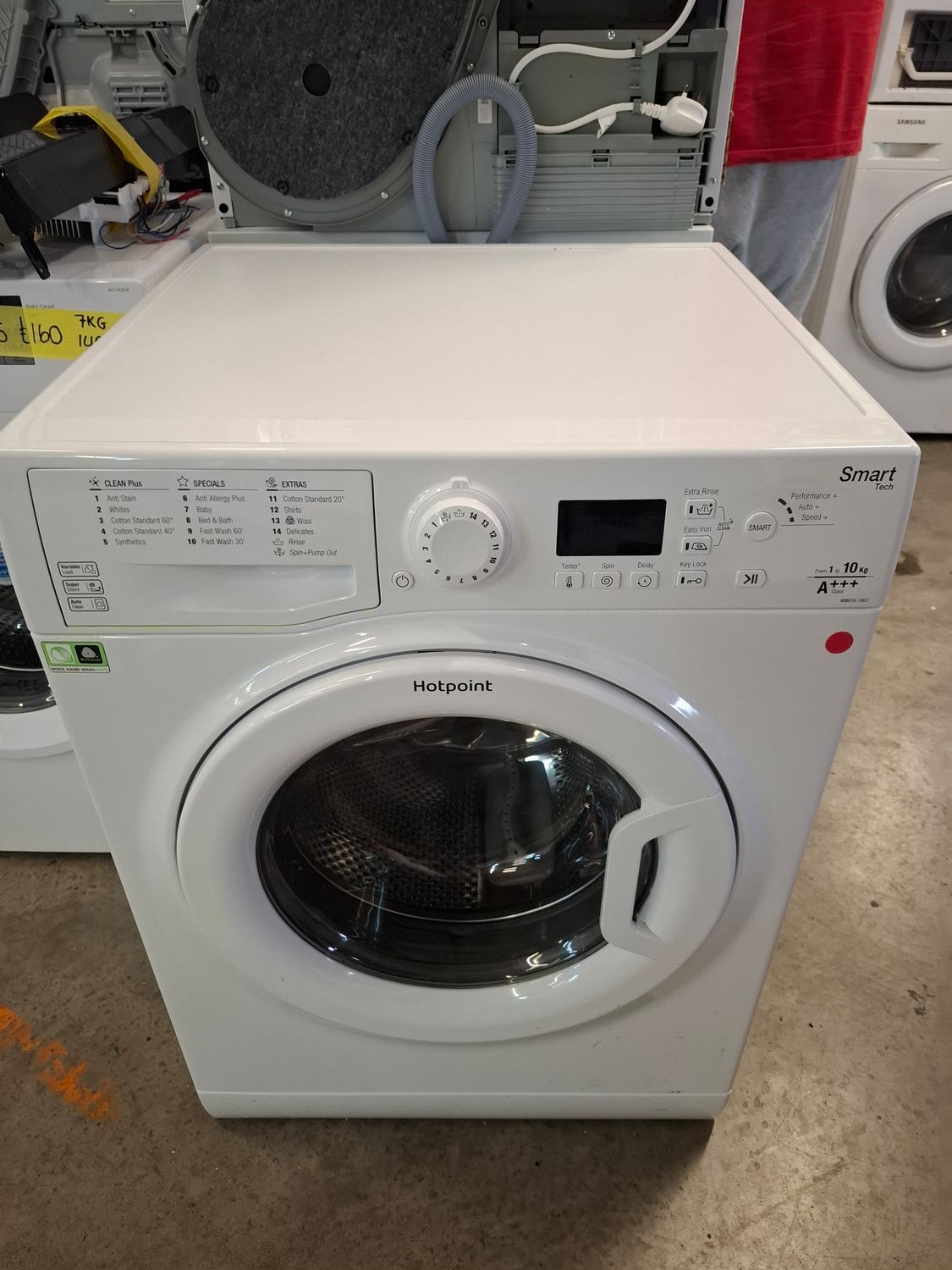 Hotpoint WMFUG1063 10kg Load 1600 Washing Machine White Refurbished