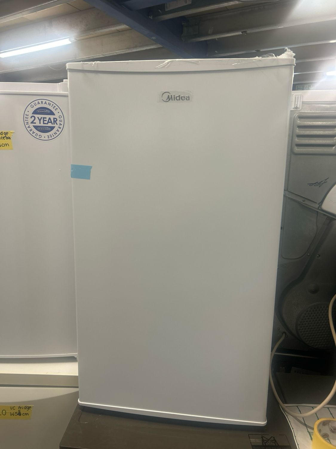 Midea MDRD125FGE01 Under Counter Fridge With Ice Box W48cm