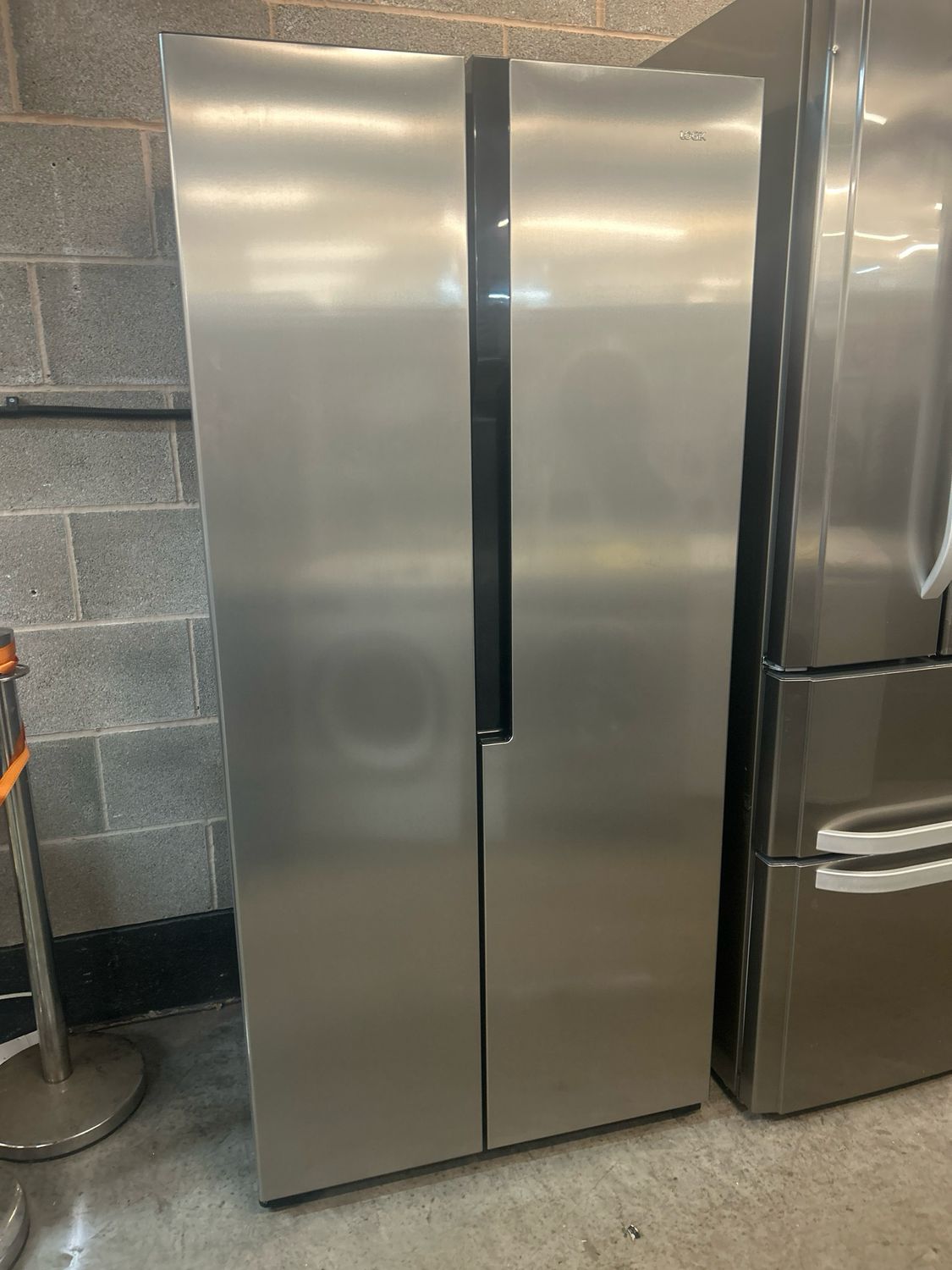 Logik LESSBSX23 American Fridge Freezer - Silver - H178cm W83cm