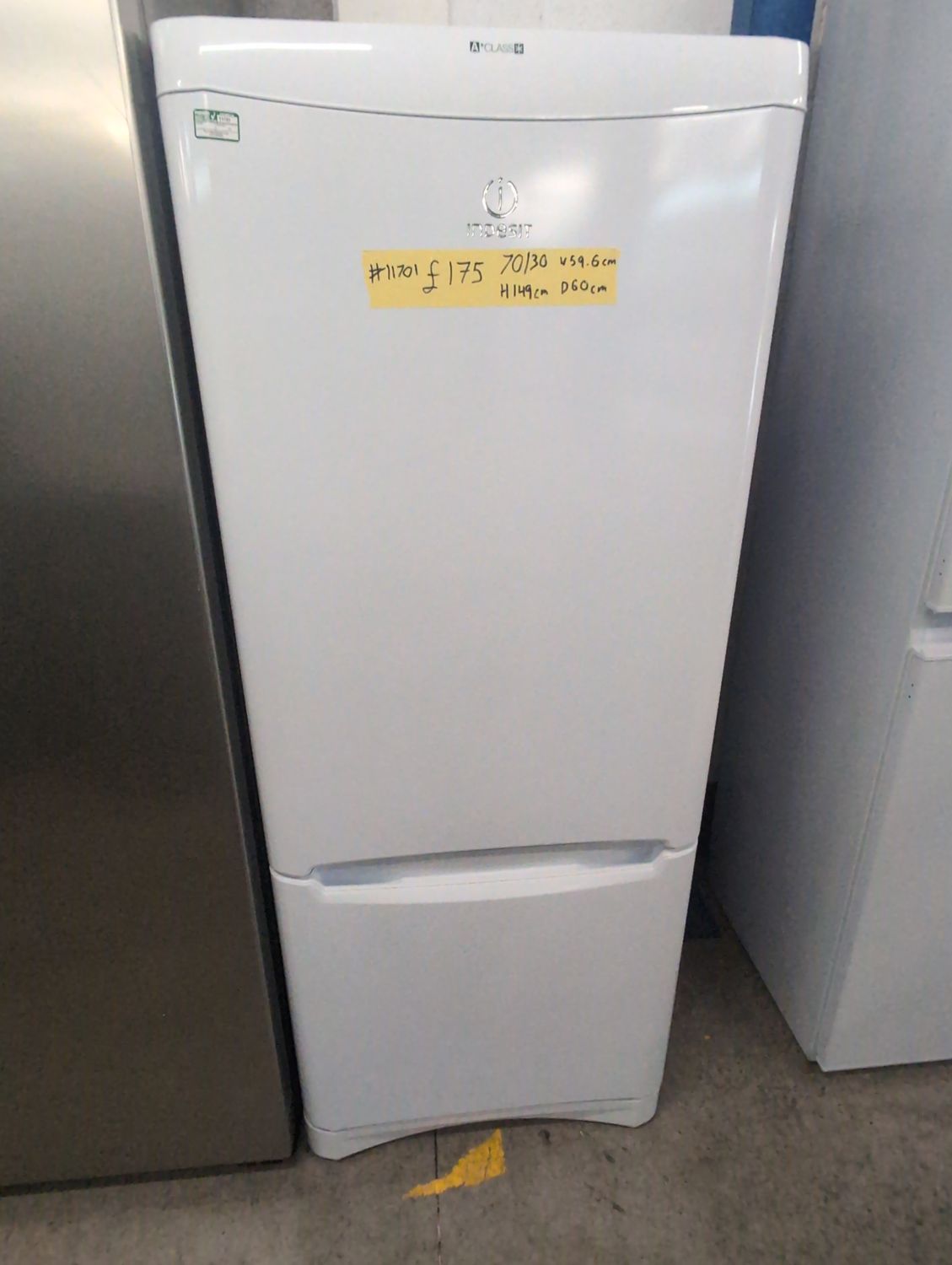 Indesit Fridge Freezer H149 x W59.6 x D60  White Refurbished 