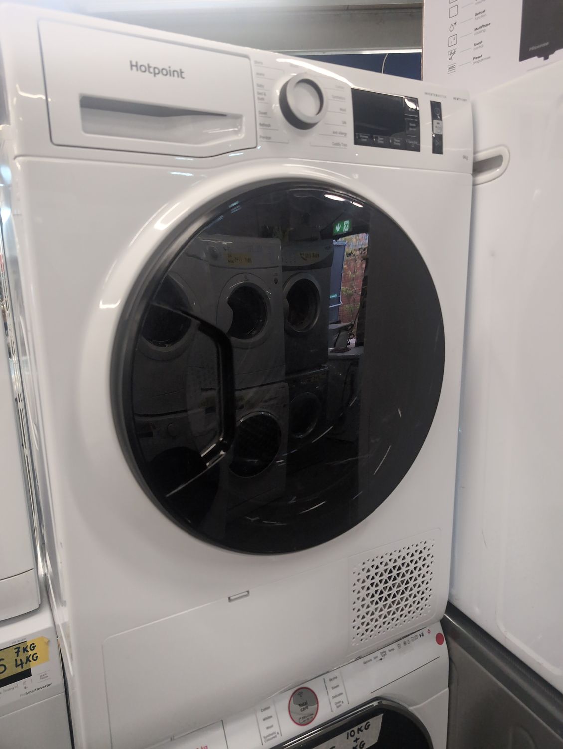Hotpoint NT M11 9X3E UK  9kg Heat Pump Condenser Dryer White
