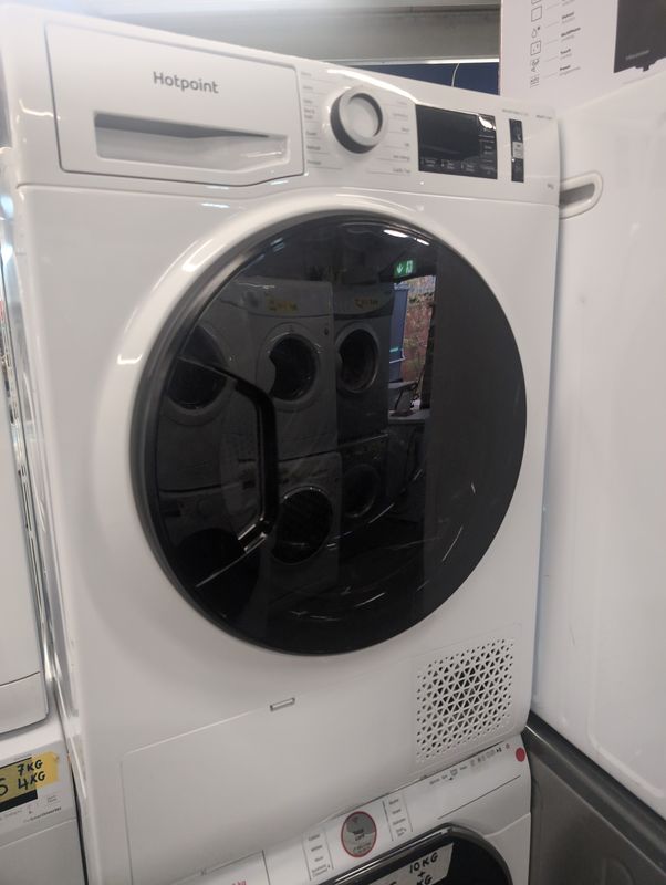 Hotpoint NTM119X3E 9kg Heat Pump Condenser Dryer White