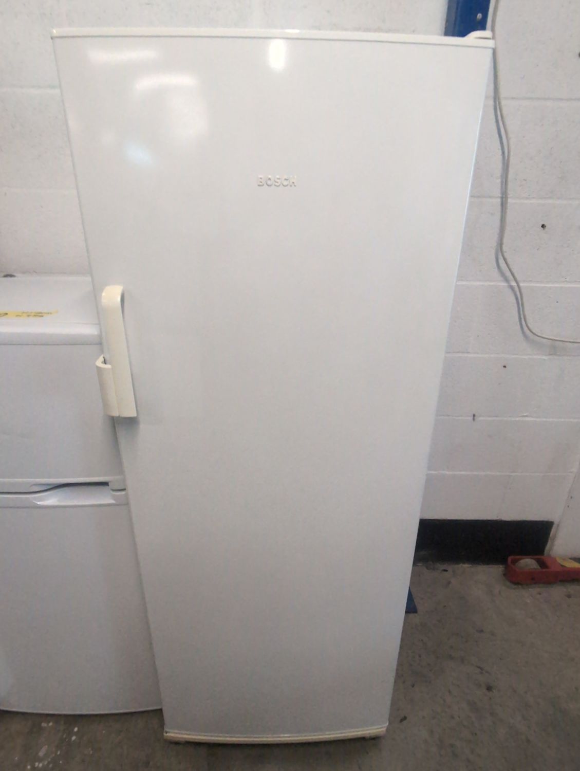 Bosch Tall Freezer - H156cm W59.5cm White