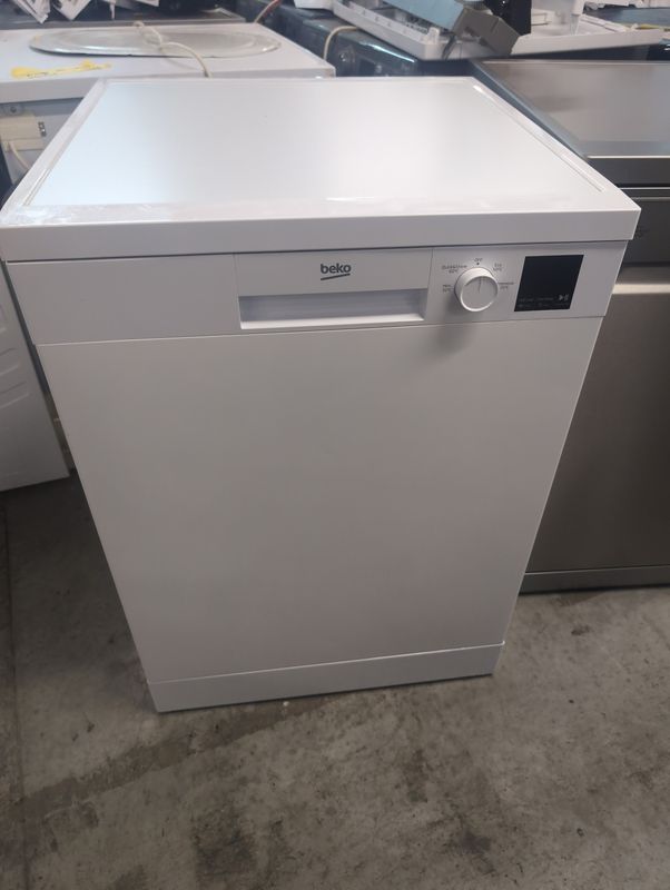 Beko DVN04320W 60cm Freestanding Full Size Dishwasher White