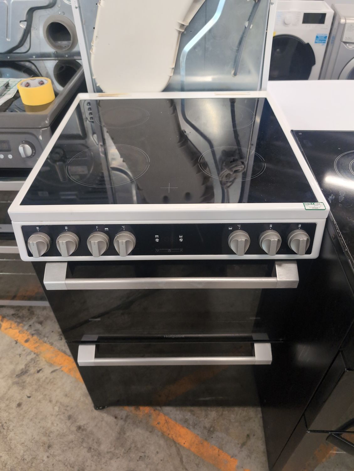 Hotpoint HDT67V9H2CW 60cm Electric Cooker Double Oven White