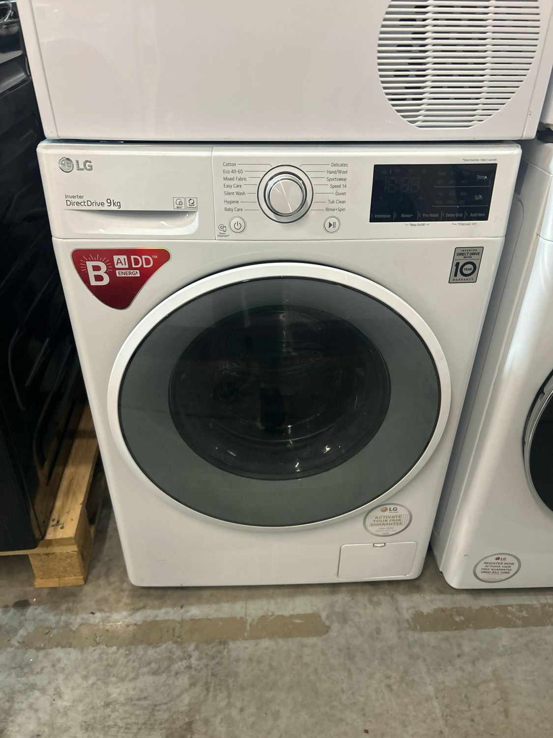 LG FAV309WNE 9kg 1400rpm Washing Machine White