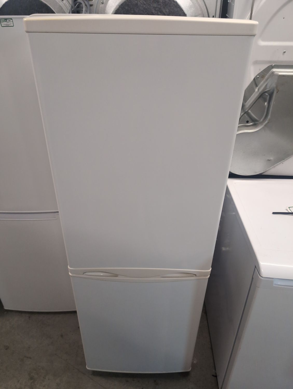 Essentials C50BW12 Fridge Freezer White H144cm W50cm