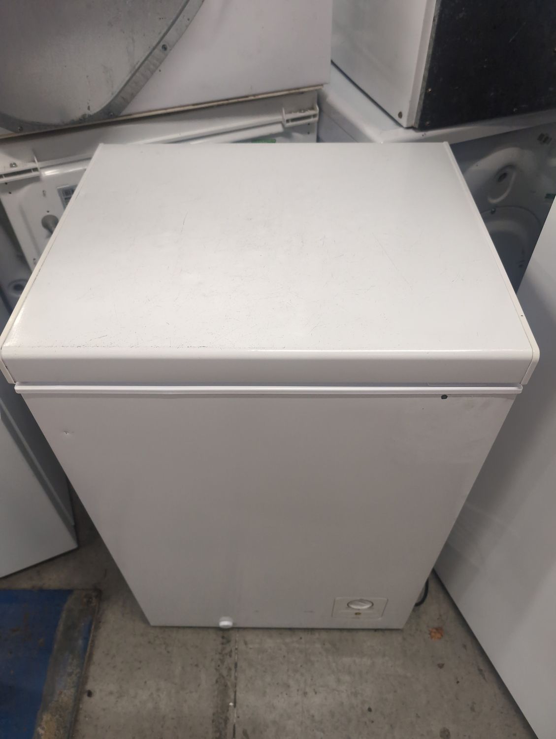 Logik C95CFW20 95L Chest Freezer White