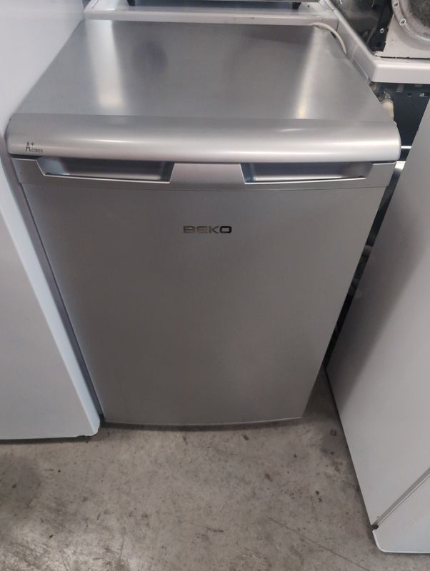 Beko LX5053S 54cm Under Counter Fridge Silver 