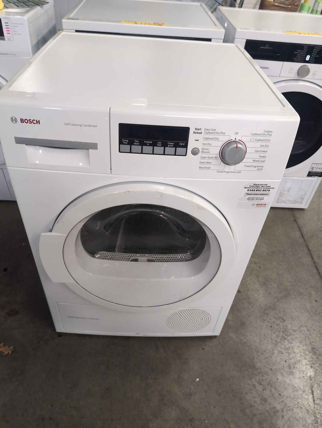 Bosch WTW85260GB/20 8kg Heat Pump Condenser Dryer White - SelfCleaning