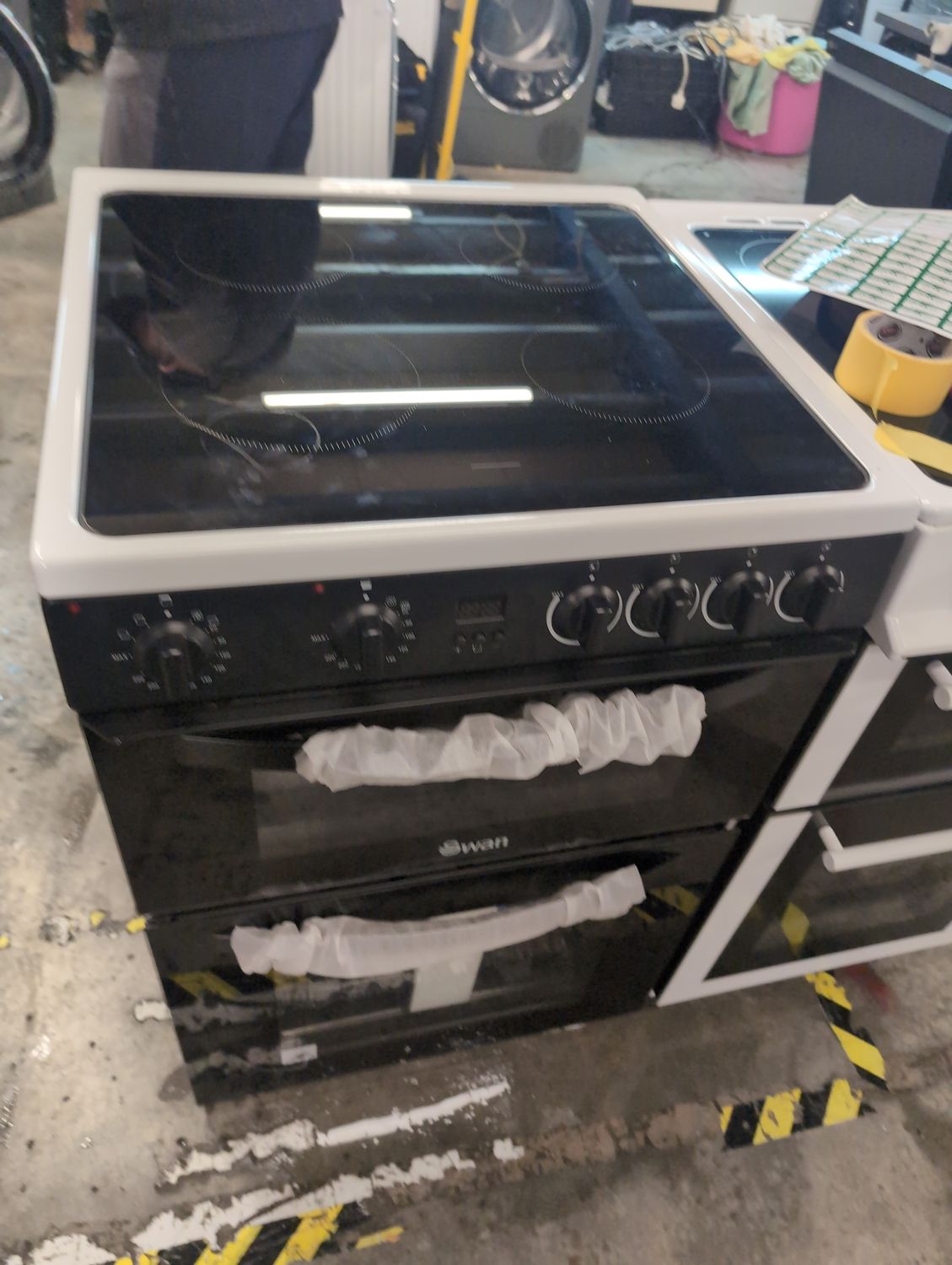 Swan SX16730B 60cm Electric Cooker Double Oven Ceramic Hob Black