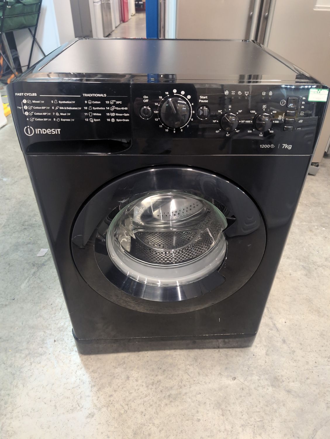 Indesit MTWC 71242 K UK  7KG 1200rpm Washing Machine Black