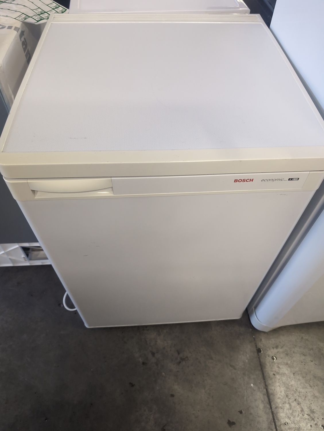 Bosch FD8009 Under Counter Freezer H86cm W60cm