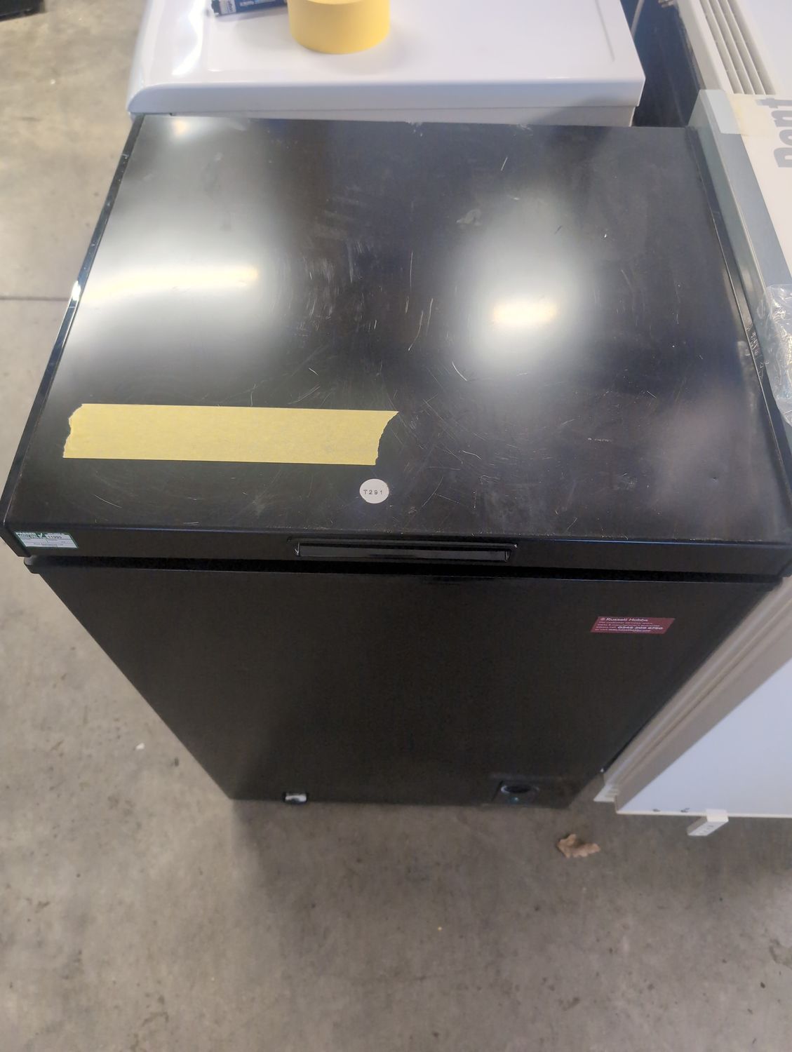 Russel Hobs RH99CF1001B Chest Freezer 99L H85cm