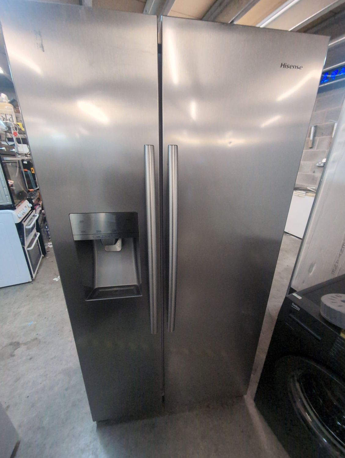 Hisense RS696N4IC1 American Style Fridge Freezer Matte Stainless W91cm H179cm D68cm