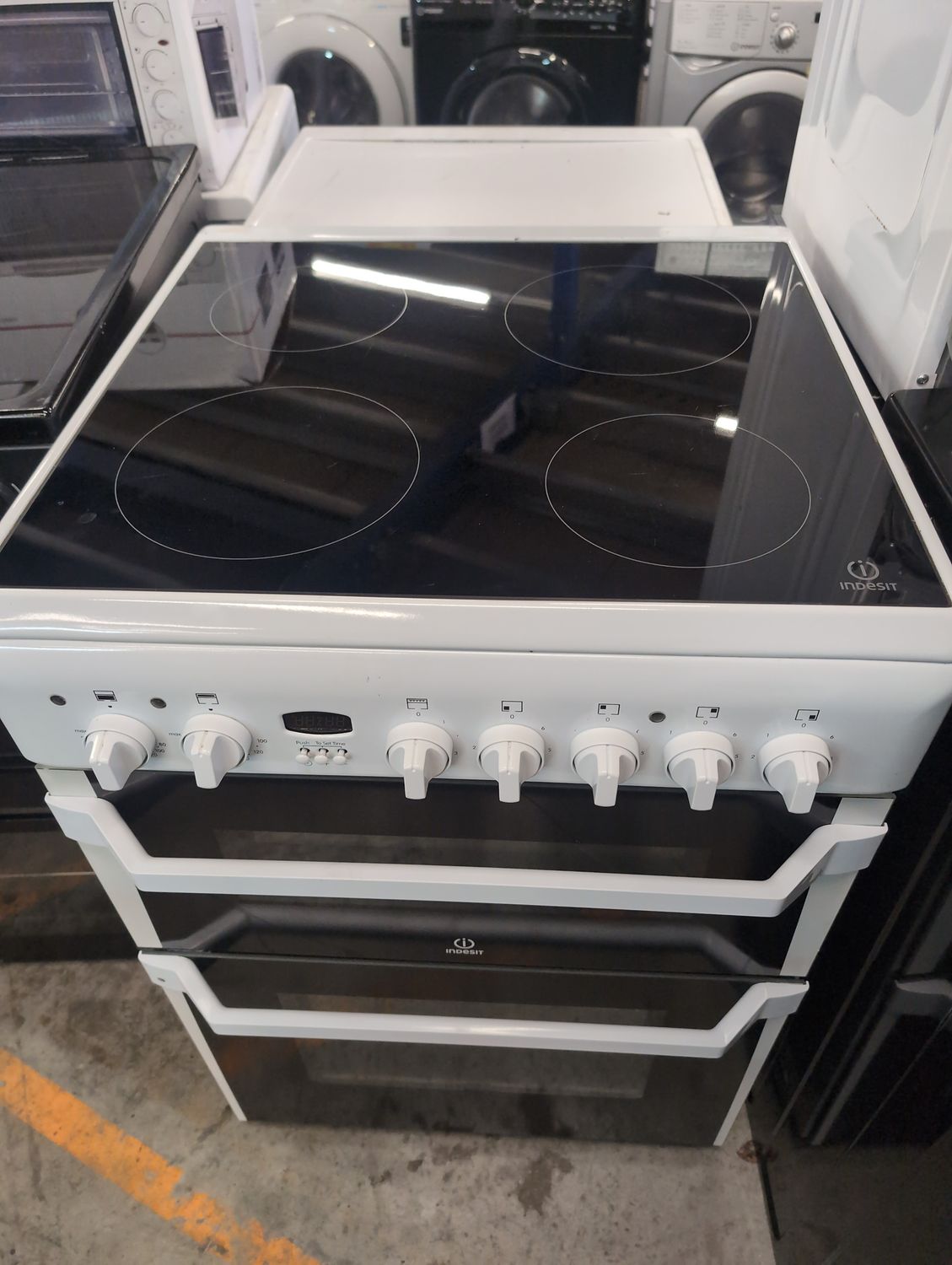 Indesit ID60C2W 60cm Electric Cooker Double Oven White Refurbished