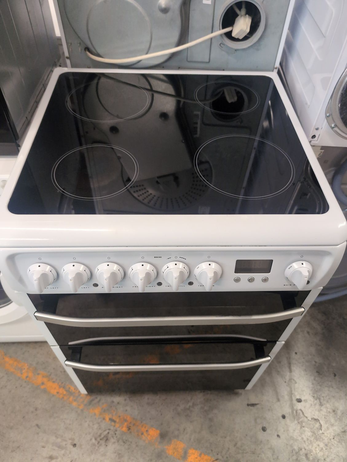 Hotpoint DSC60P 60cm Electric Cooker Double Oven Ceramic Hob White