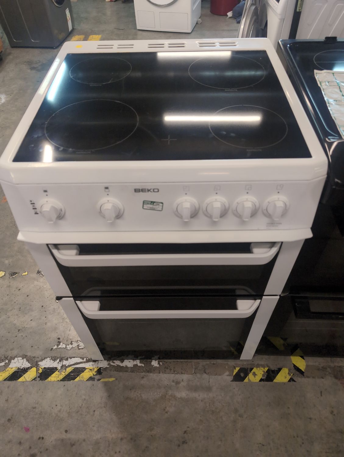 Beko BDVC664W 60cm Electric Cooker Ceramic Hobs Double Oven White Refurbished