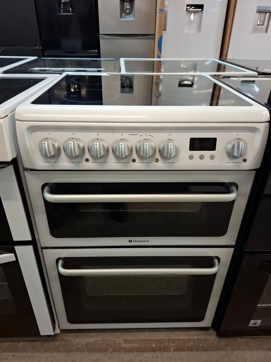 Hotpoint HAE60P 60cm Electric Cooker Double Oven Ceramic Hob White Refurbished 