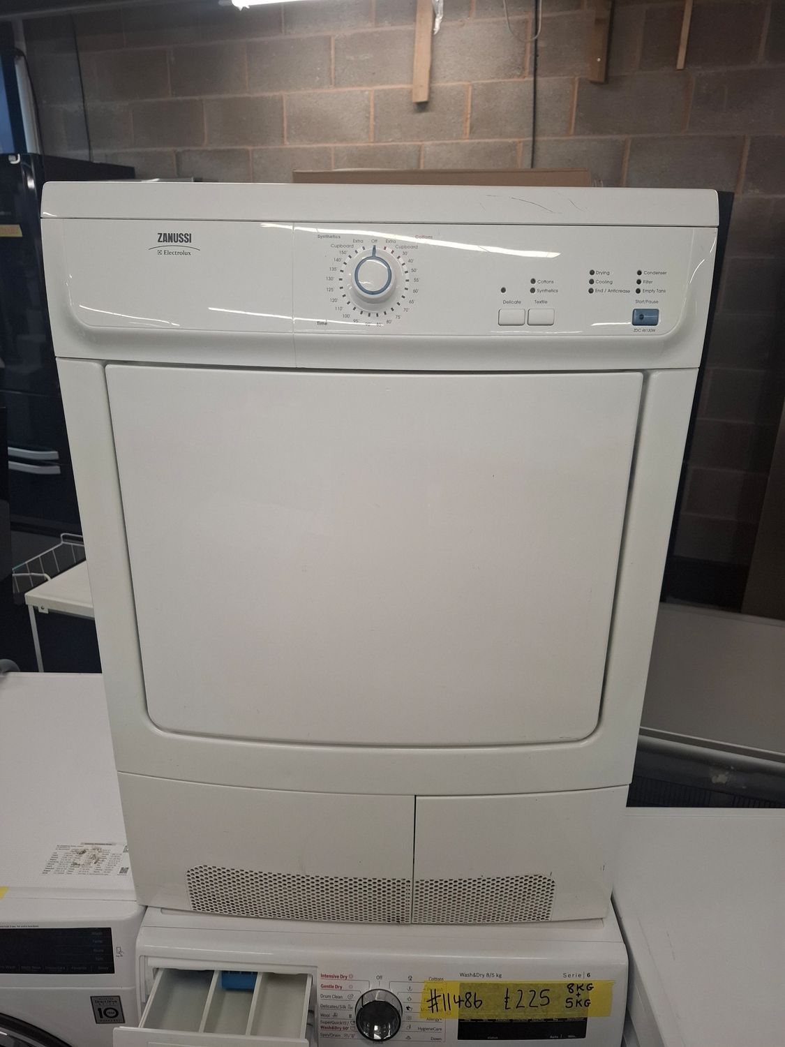Zanussi ZDC46130W 6kg Condenser Dryer White Refurbished 