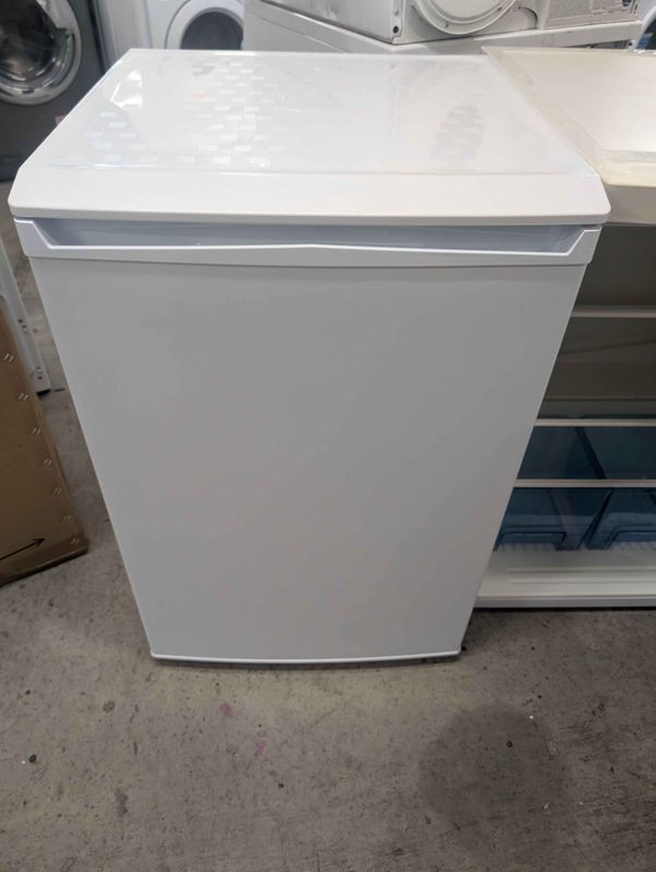 Essentials CUL55W20 Under Counter Fridge - White H84.5 x W55.3 x D58.4 cm