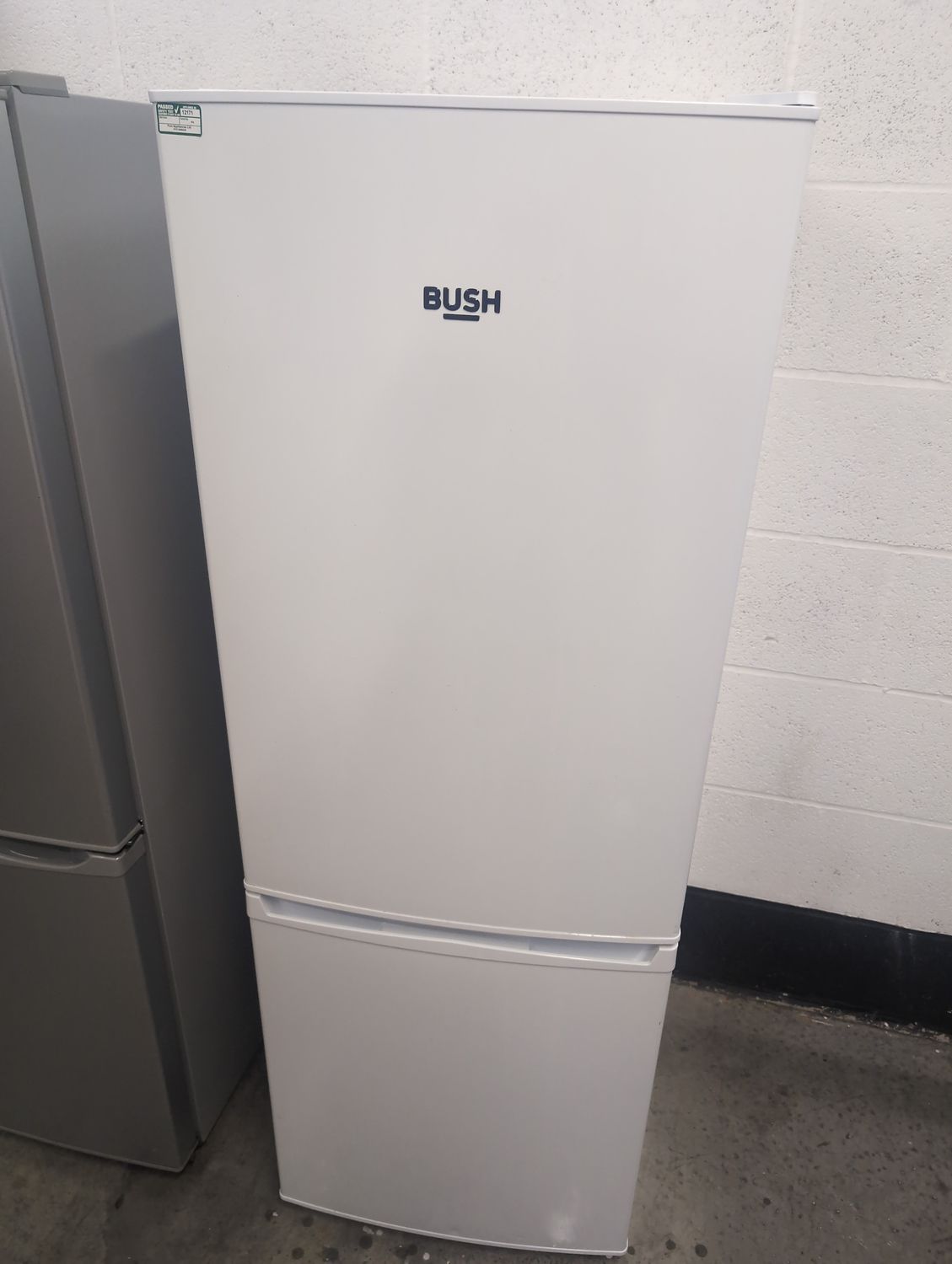 Bush M50142FFW Fridge Freezer H143xW50xD60cm White Refurbished