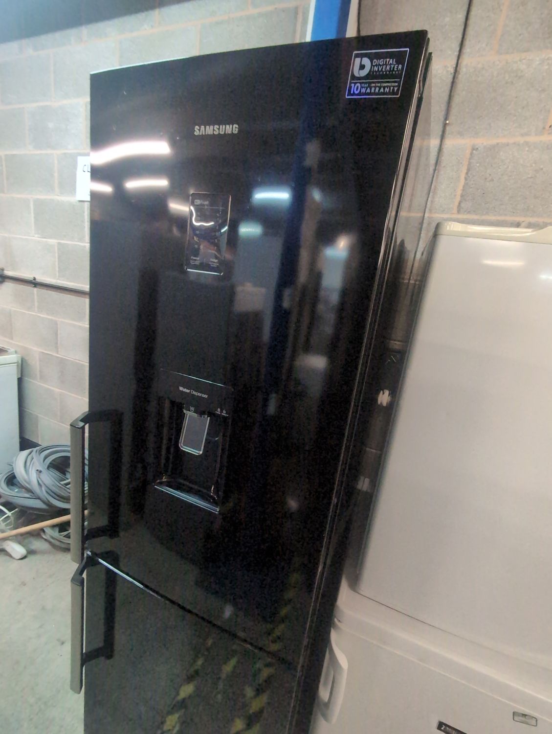 Samsung RB31FDJNDBC Fridge Freezer Black W59cm H185cm D67cm