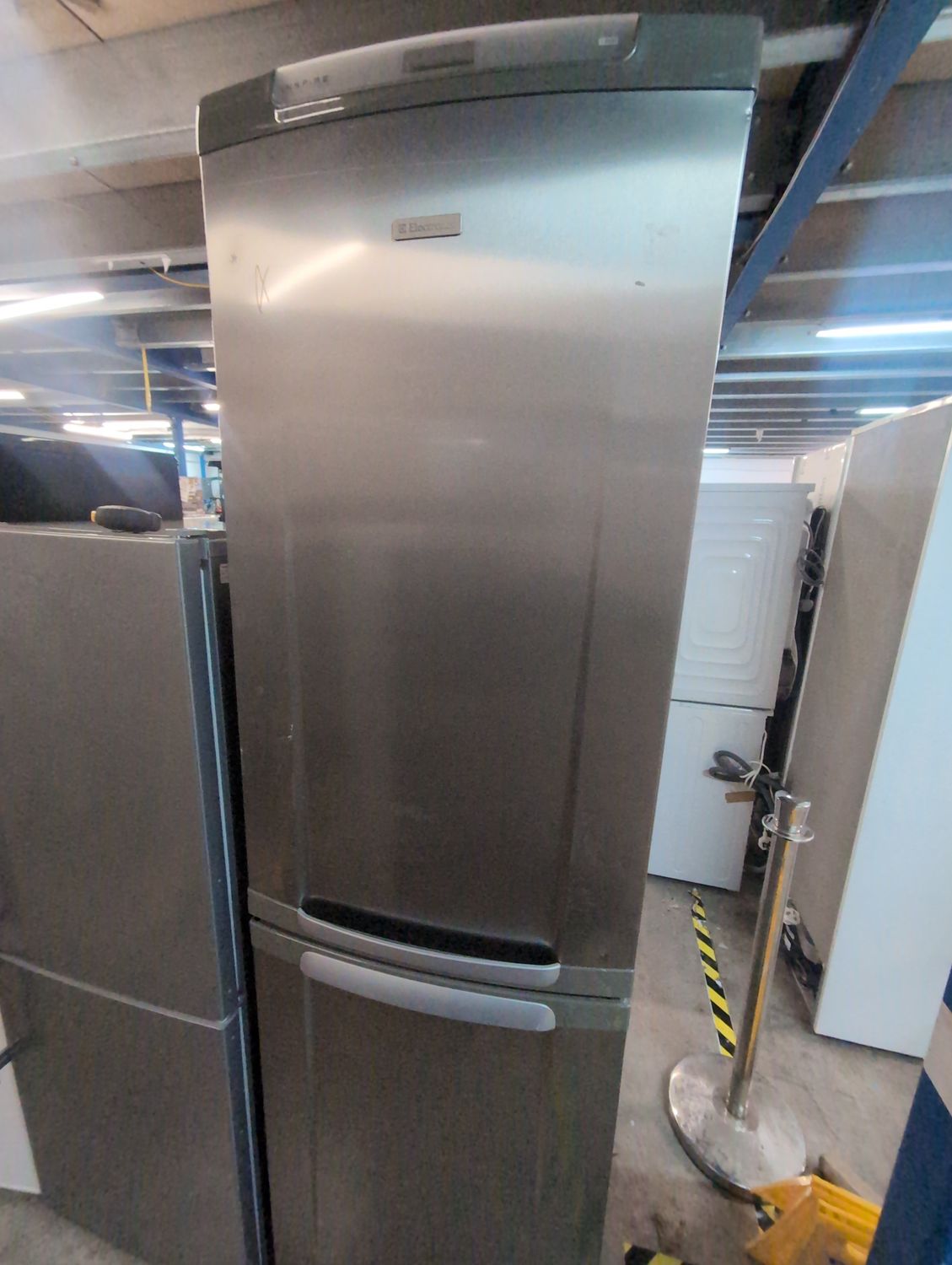 Electrolux Fridge Freezer H200cm W60cm D58cm Silver
