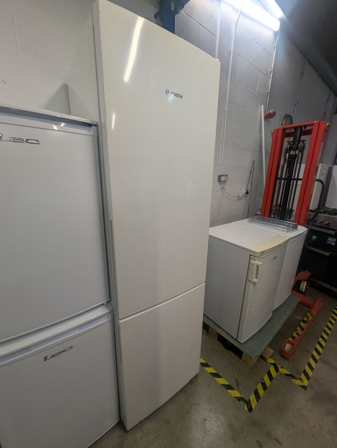 Bosch KGV39VW31G  Fridge Freezer H201cm W60cm D65cm White