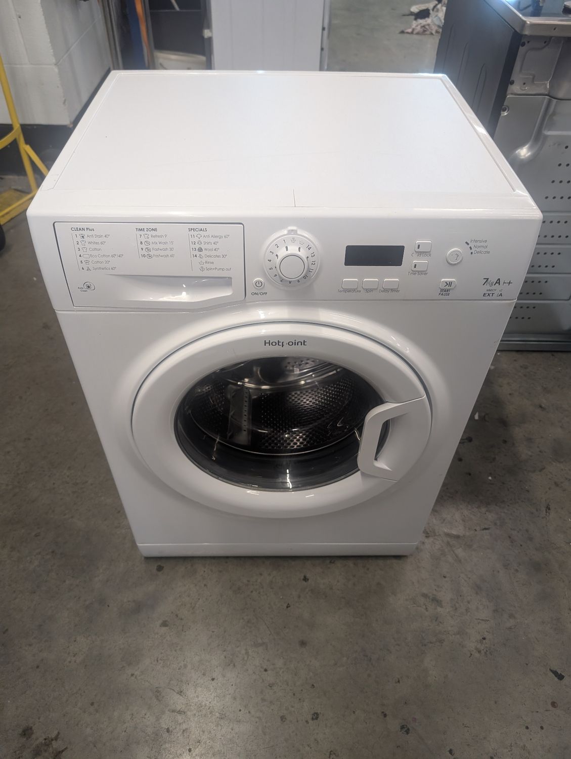 Hotpoint WMXTF 742P UK 7KG Washing Machine White