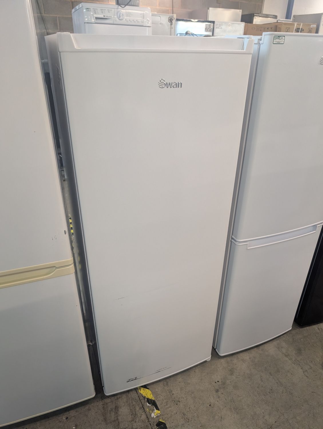 Swan SR15681w H143cm W55cm Tall  Larder Fridge Brand New Graded White